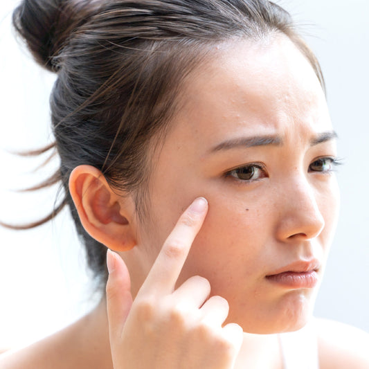 季節の変わり目に起こる肌荒れの原因